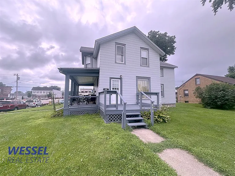 902 N Vernon St — Photo 3