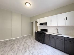 666 Grove St #3L, Irvington, NJ 07111