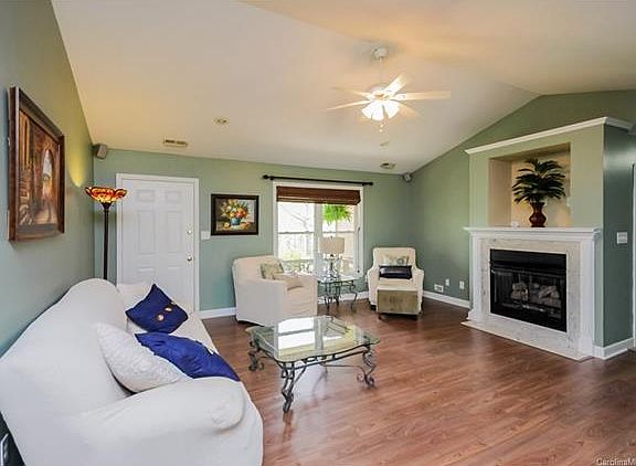 3rd image of 7345 Hagers Hollow Dr