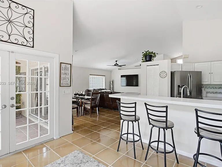 411 Bermuda Springs Dr — Photo 15