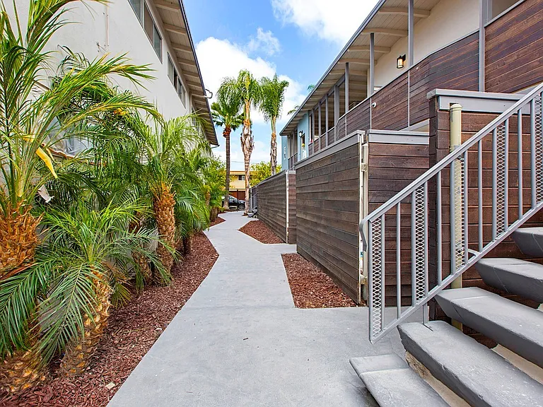 Palms Patio Apartment Homes — Photo 10