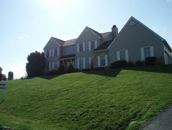 1st image of 4 Dunswell Dr