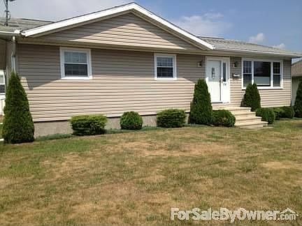 1st image of 726 Beechwood Dr