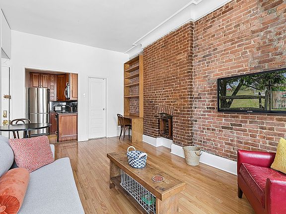 2nd image of 154 W 77th St APT 3F