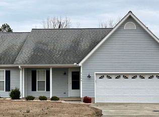 2469 Hunterchase Ln, Greenville, NC 27858