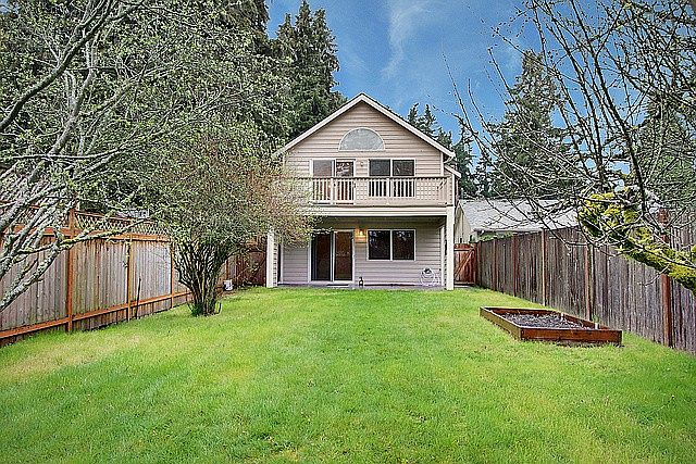 2nd image of 709 N 190th St
