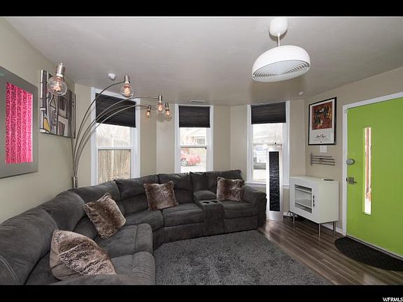 3rd image of 838 S Lake St