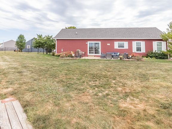 5th image of 2001 Pin Oak Ct