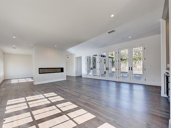5th image of 5915 Camino De La Costa