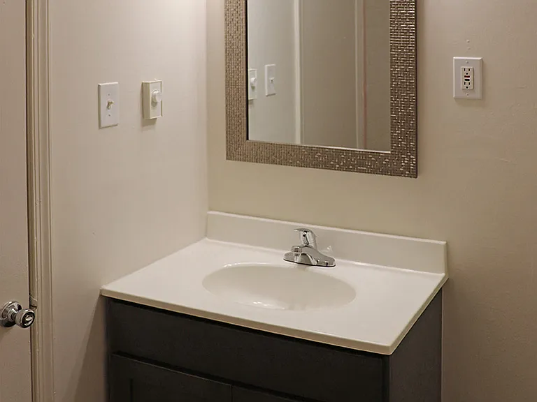 Concord Court Apartments — Photo 15