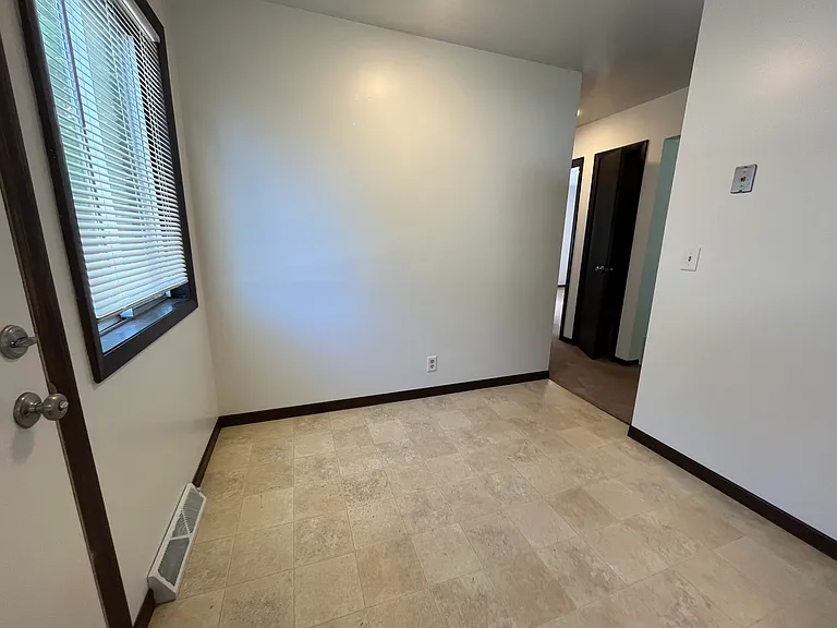 2524 Plymouth Rock Ave — Photo 5