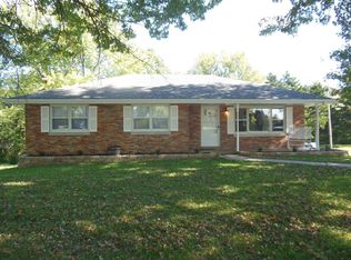 5813 Dove Lake Rd, Jefferson City, MO 65101