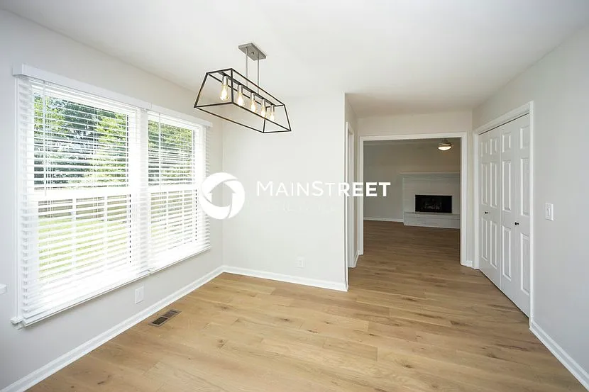 230 Gloucester St — Photo 4