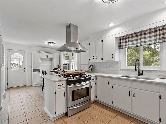 4th image of 48 Anthony Rd