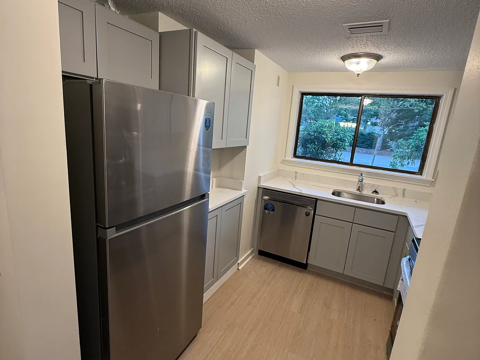 Revel Townhomes — Photo 4