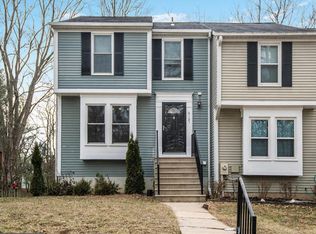 6121 Cedar Wood Dr, Columbia, MD 21044