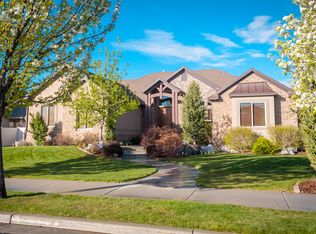 10732 S Maughan Cir, South Jordan, UT 84095