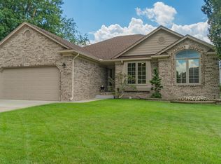 21238 Sunrise Dr, Macomb, MI