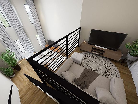 5th image of 544 N Bumby Ave Unit 2