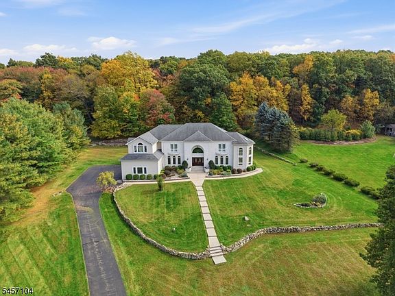 2nd image of 91 Frog Hollow Rd