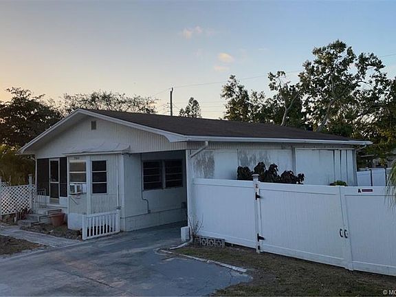 5th image of 7945 SE Fairchild Way
