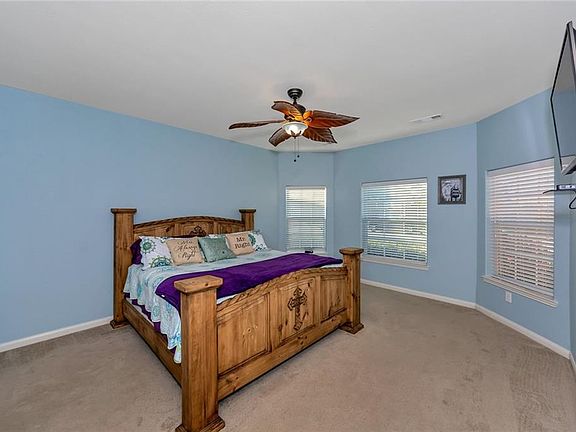 5th image of 504 Riverbed Dr