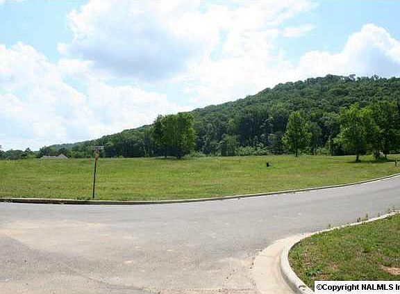 3rd image of 115 Lake Creek Dr
