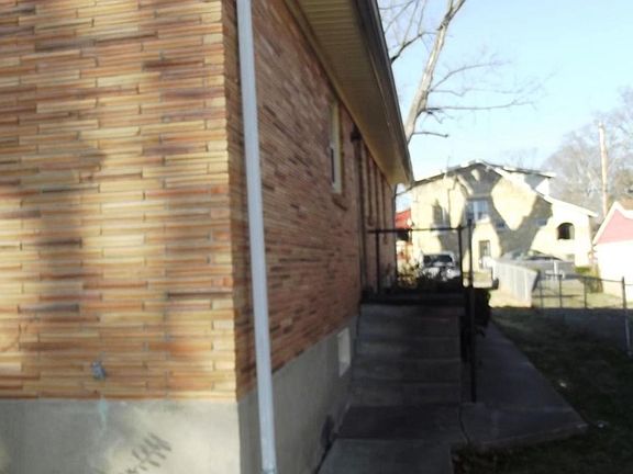 938 Southwestern Pkwy055
