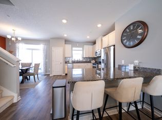 9611 Olive Ln N, Maple Grove, MN 55311