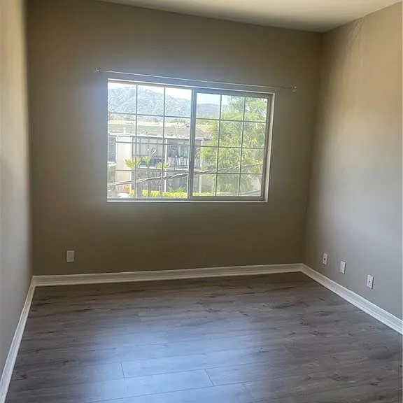 2256 Montrose Ave #1 — Photo 17