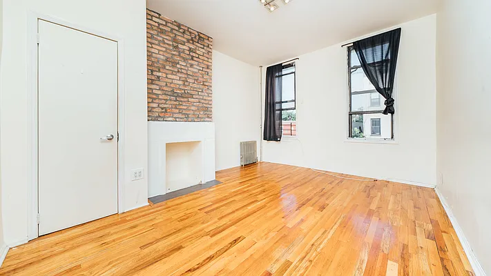 Rented by Nooklyn NYC LLC | media 20