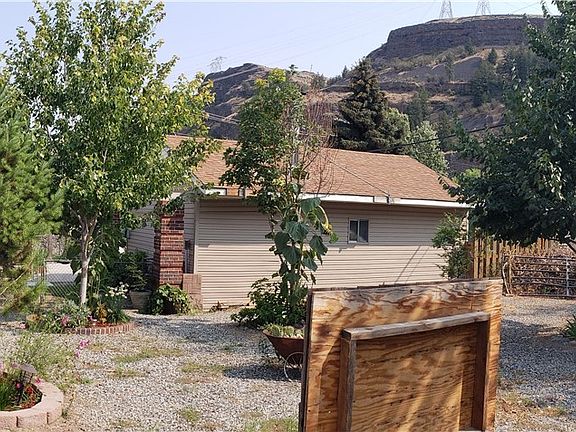 5th image of 21969 Wenatchee Ave