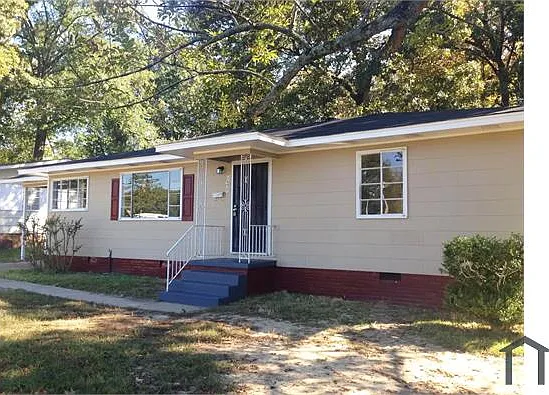3 bed, 1100 sqft, $1,075 — Photo 2