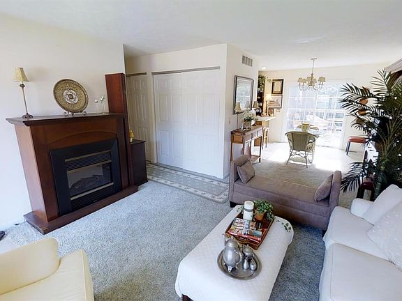 3rd image of 113 Melanee Ln