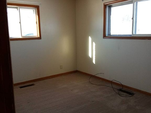 4th image of 7466 Portage St NW