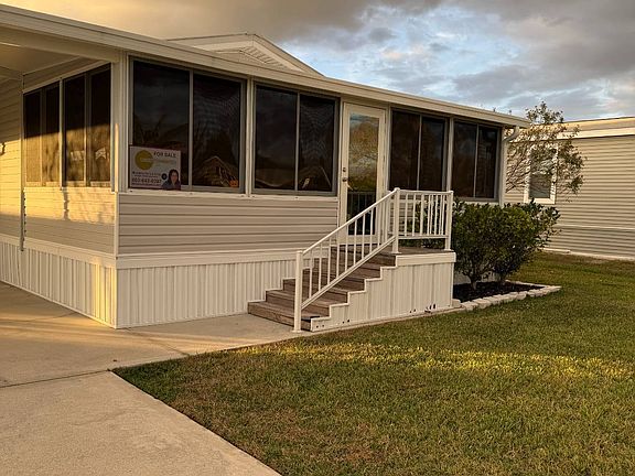 5th image of 249 Oak St SW