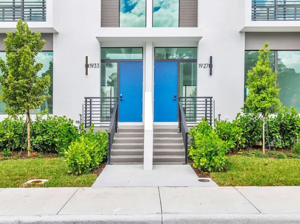 1983 Dock Street, West Palm Beach, FL 33401