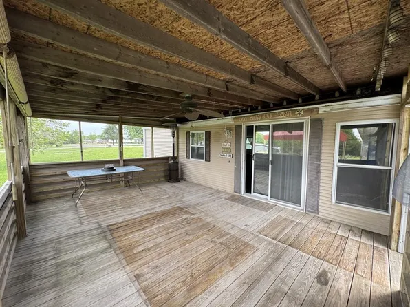 17030 Spring Beauty Dr, Unionville, MO 63565