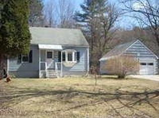 20 E New Lenox Rd, Lenox, MA 01240