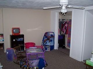 5th image of 919 E Rose St