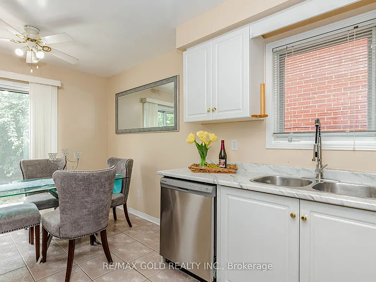 34 White Tail Cres — Photo 9