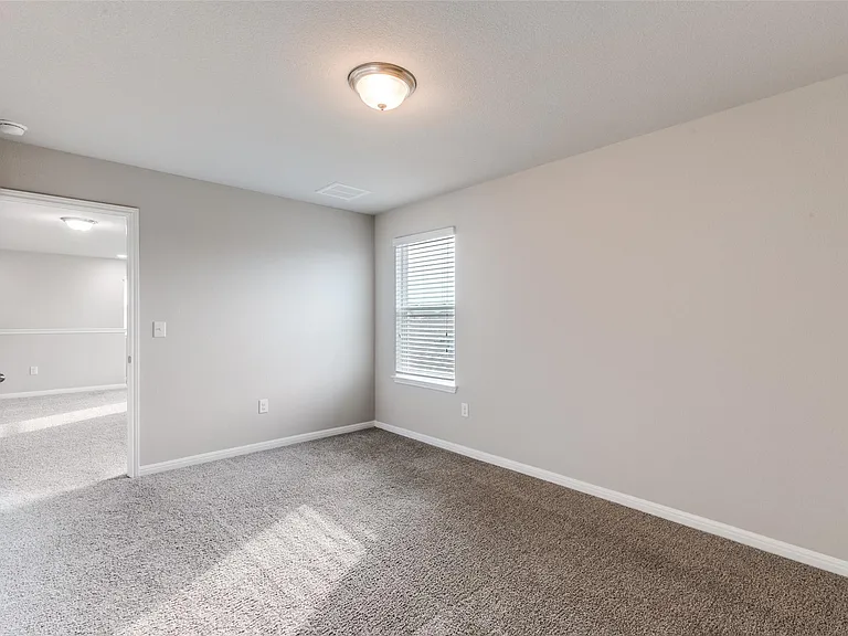 348 Shiner Ln — Photo 30