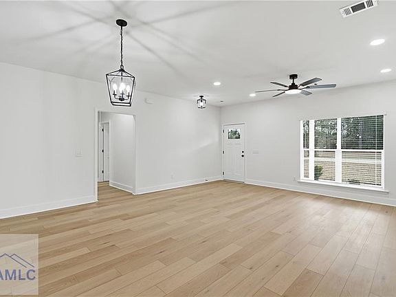 4th image of 110 Purser Dr