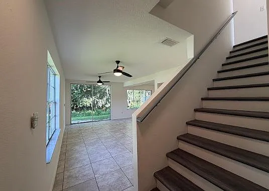 3 bed, 1811 sqft, $1,700 — Photo 2