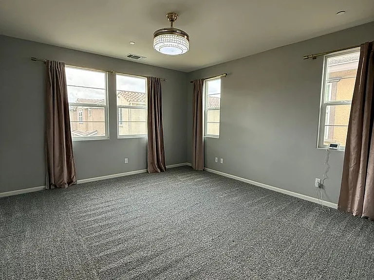 3672 Iskenderun Ave — Photo 11
