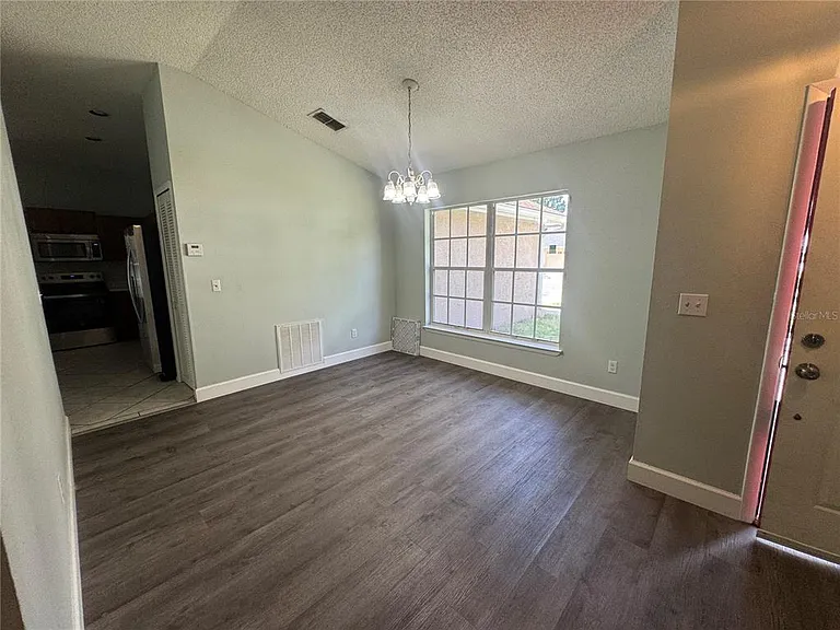 10941 Mill Pond Way — Photo 23
