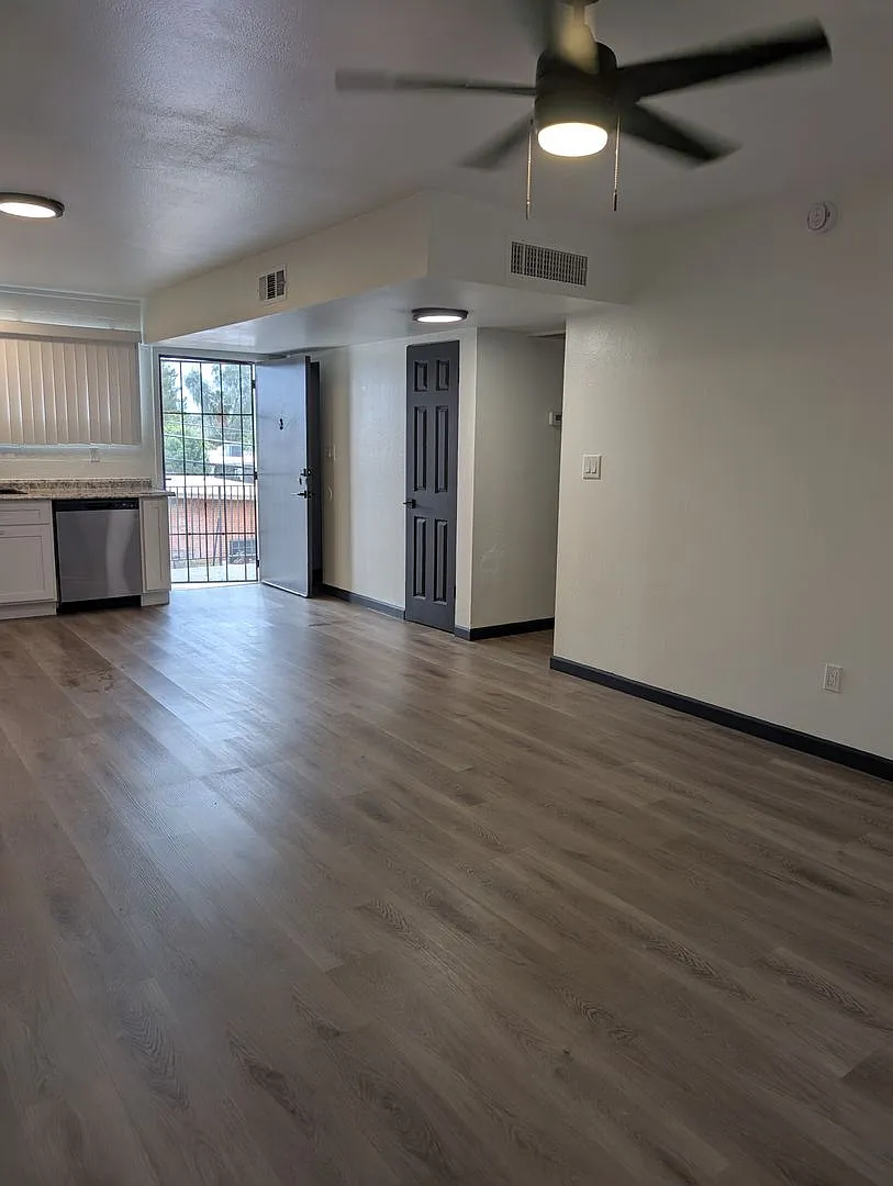 60 On Roger Apartments — Photo 3