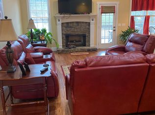 103 Garden Lake Dr, Calhoun, GA 30701