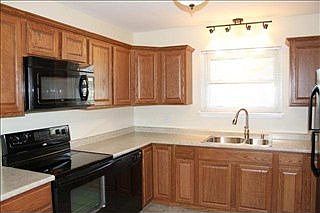 5th image of 1325 Park St
