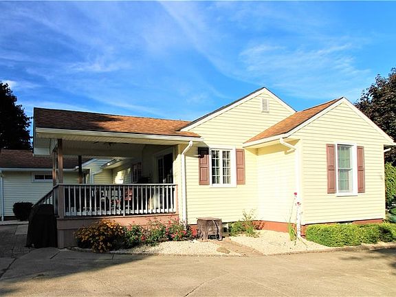 3rd image of 1352 Westover Dr SE